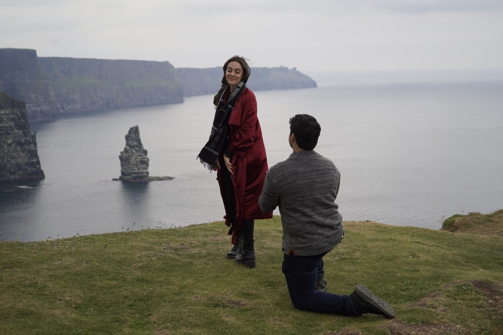25-STP01092-scaled Man proposing to woman at the Cliffs of Moher